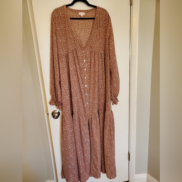Pink Lily Dresses & Skirts - Long sleeve, light weight floral dress
